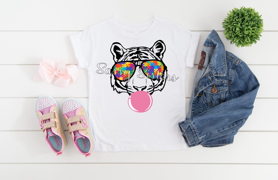 BUBBLE BLOWING TIGER WITH SUNGLASSES