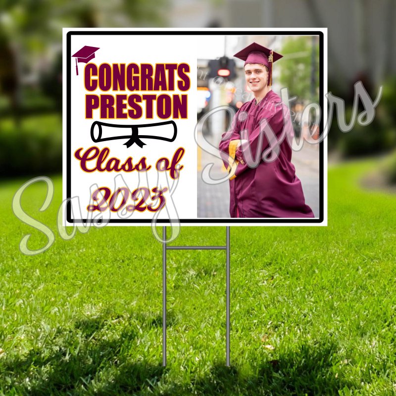 CUSTOM GRADUATION YARD SIGN